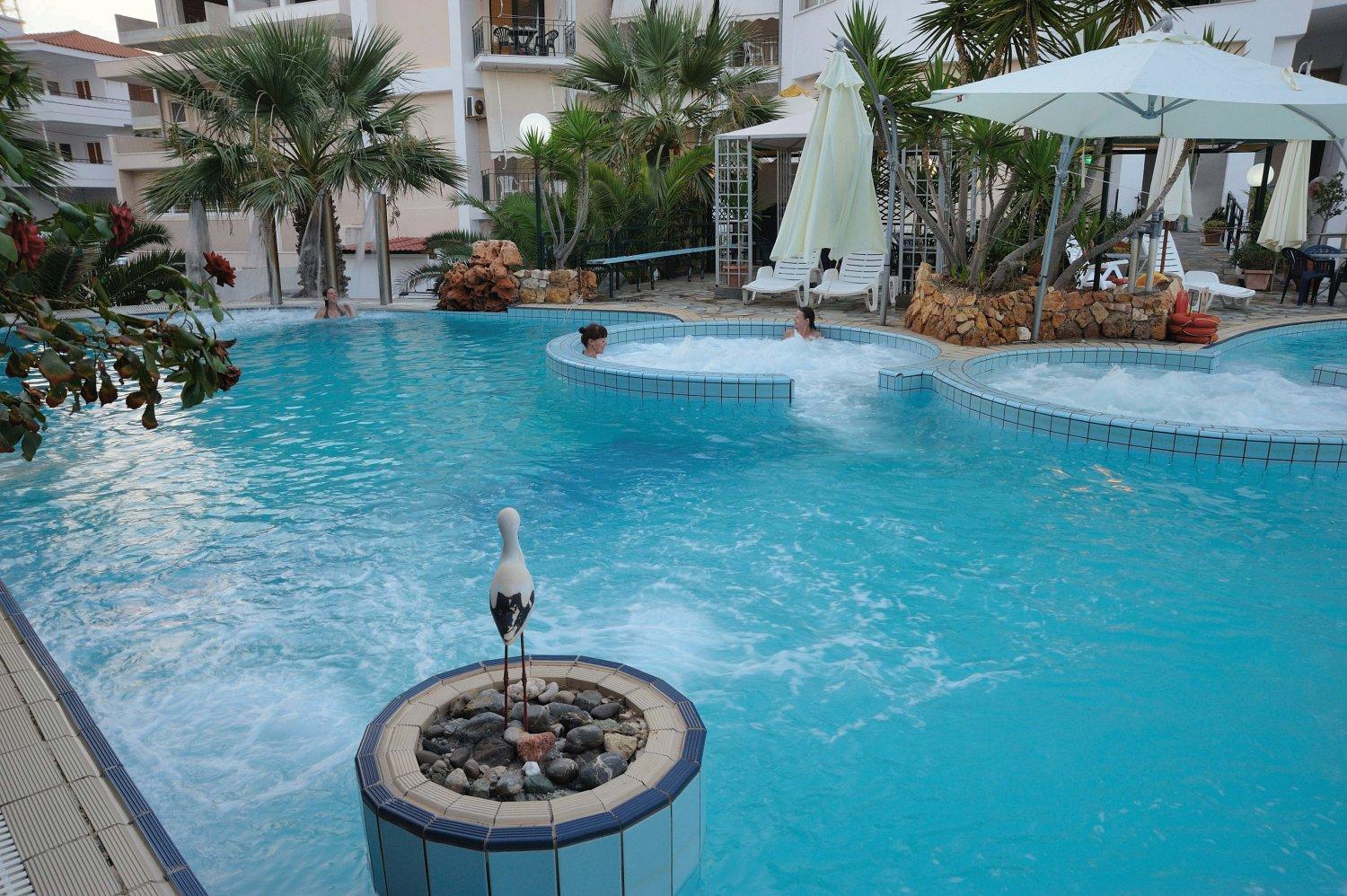 Kentrikon Hotel & Spa Loutra Edipsou  Exterior foto